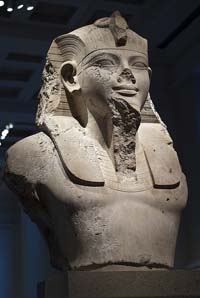© Ian Glover - Bust of Amenhotep III