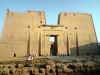 © r h - Temple of Edfu