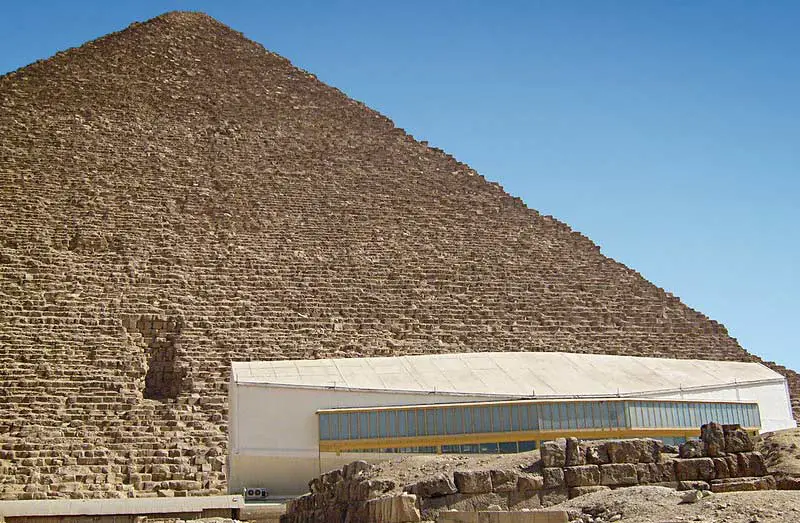 Picture of the great pyramid with in front the solar boat museum 