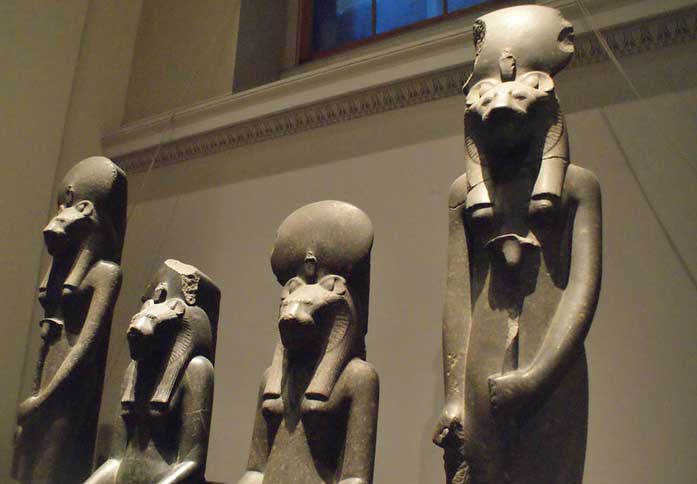 4 granite stues of Sekhmet