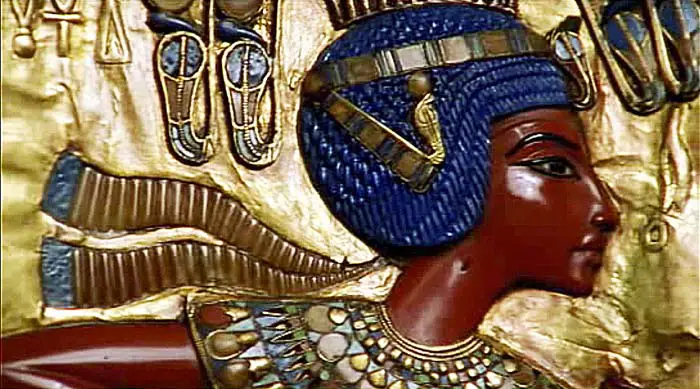 Relief depiction of Tutankhamun